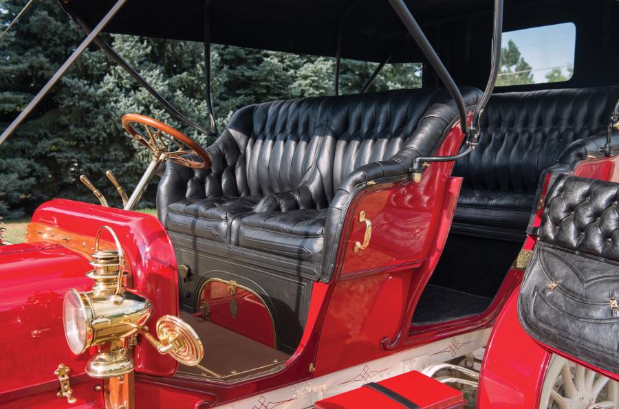 Интерьер Winton Model K Touring 1906 года  (фото 7 из 11)